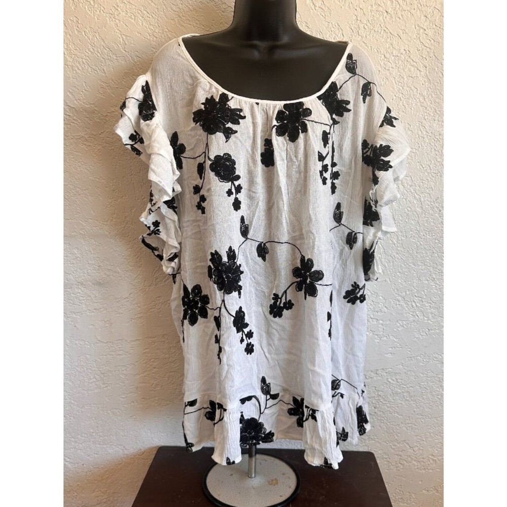 Liv Los Angeles White Black Floral Flowy Blouse Size 3X